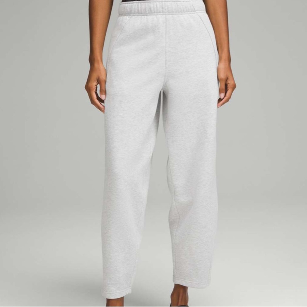Lululemon Scuba Mid-Rise Barrel-Leg Pant *7/8 Length sz S